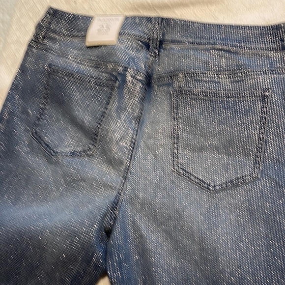 Women’s Chico Platinum Metallic Dot Jegging jean - Picture 7 of 12